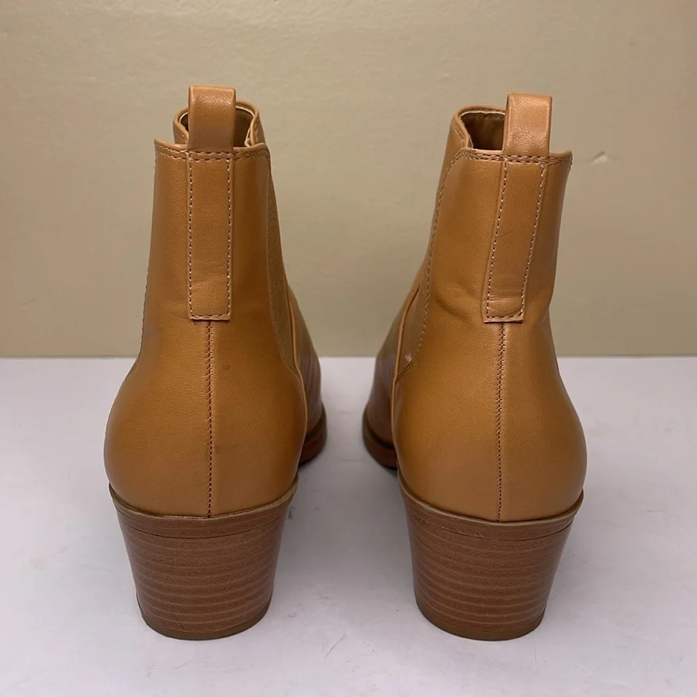 UNIVERSAL THREADS Ankle Boot Camel Vegan Leather Block Heel Western Vibe 9